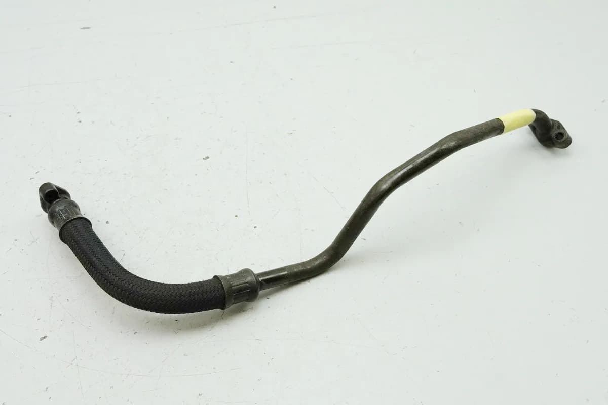 YAMAHA XJR 1300 RP02 Ölleitung links Ölkühler --> Motor (für Ölkreislauf Motor)