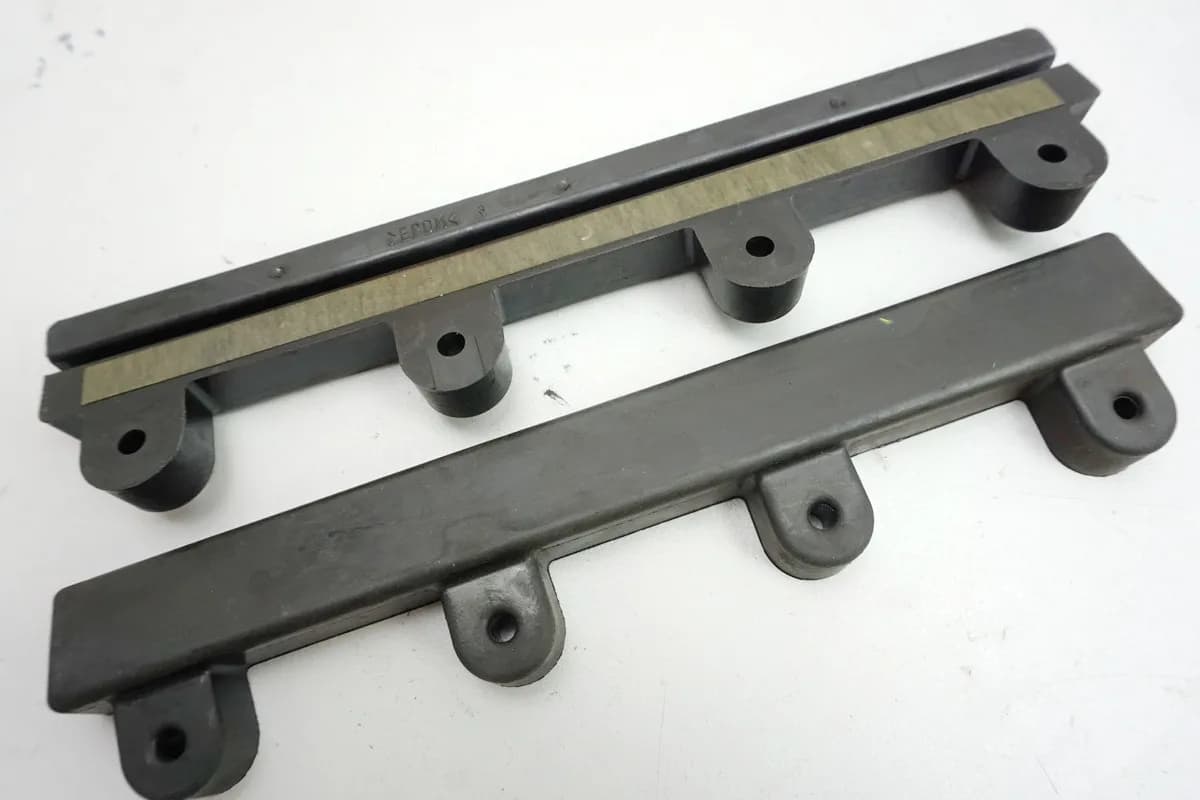 YAMAHA XSR 900 RN43 Abdeckung Tank links & rechts Gummi Cover Blende Verkleidung