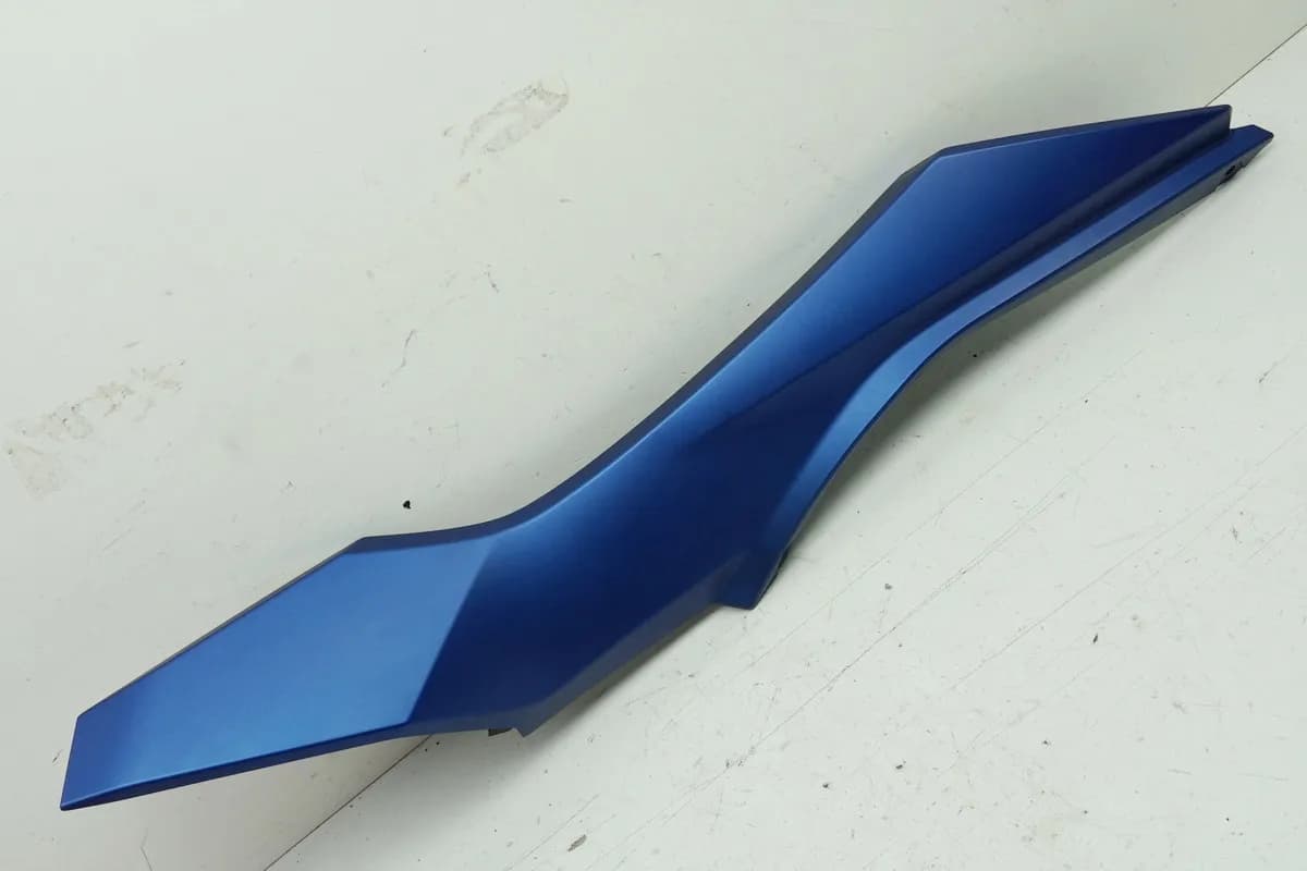 Honda NSS 125 AD JF69 Forza Verkleidung rechts Seitenteil an Sitzbank Abdeckung