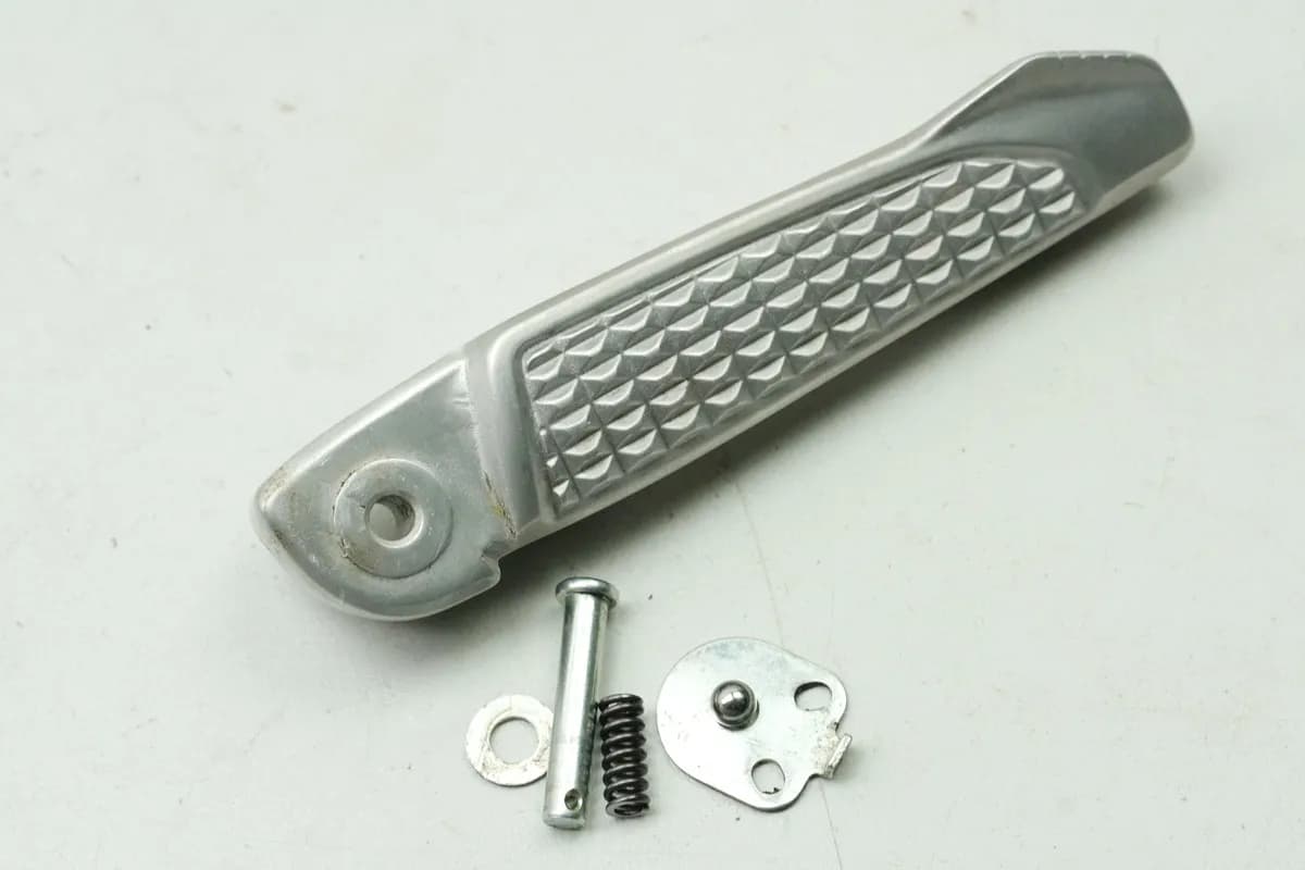 Honda NSS 125 AD JF69 Forza Fußraste Sozius rechts hinten original