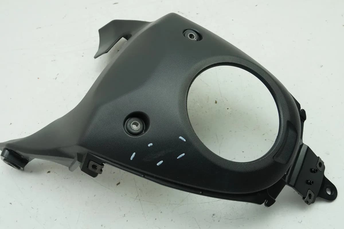 YAMAHA MT07 RM04 Verkleidung Tank mitte Abdeckung Cover Deckel Tankdeckel