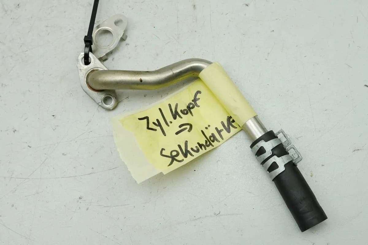 Aprilia Pegaso 650 Strada Luftschlauch Sekundärluftventil Schlauch Zylinderkopf