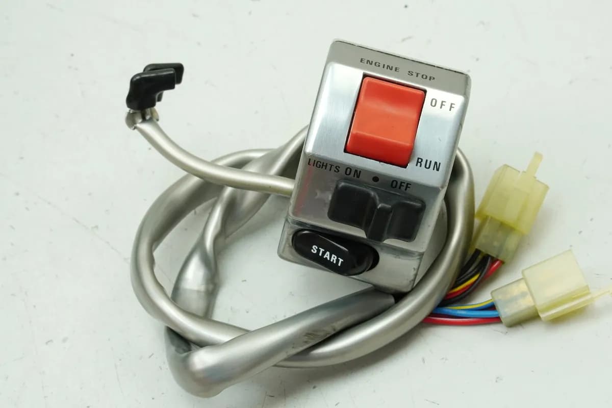 KAWASAKI EN 500 EN 500 A Lenkerschalter rechts Schalter Not Aus Killschalter