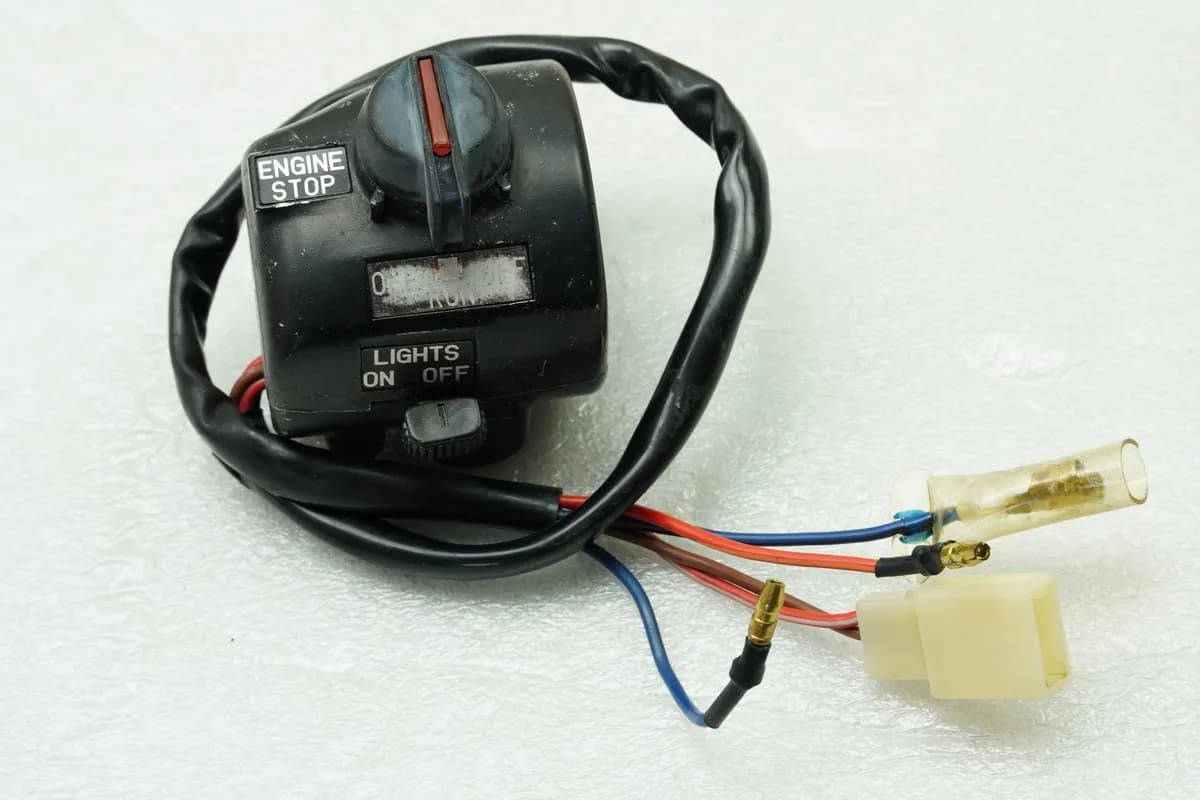 YAMAHA RD 250 1A2 Lenkerschalter rechts Schalter Licht Not Aus Kombischalter