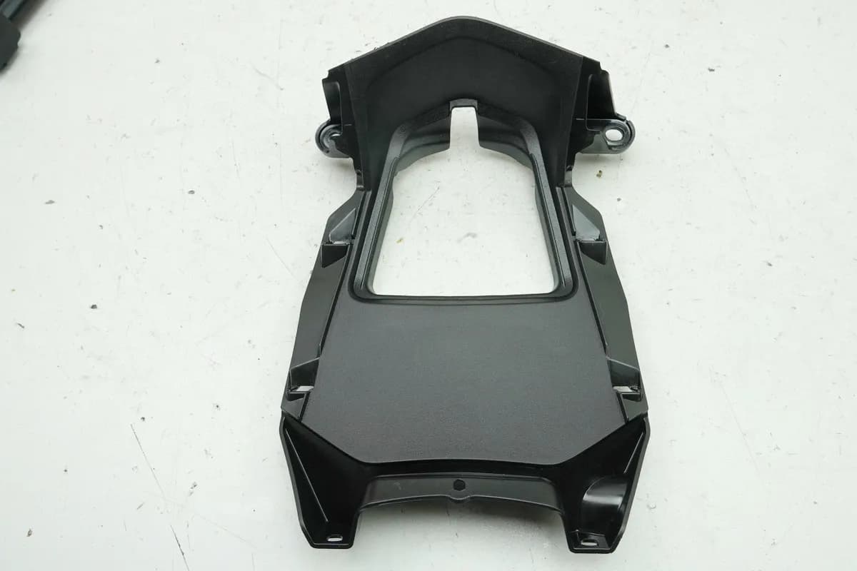 Honda NSS 125 AD JF69 Forza Verkleidung Tankklappe Abdeckung Cover Blende Tank