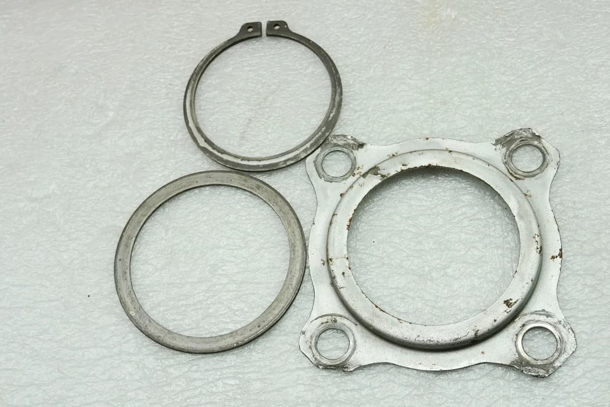 YAMAHA RD 250 1A2 Halterung Kettenrad Aufnahme Ring Kranz Springring (für Felge)