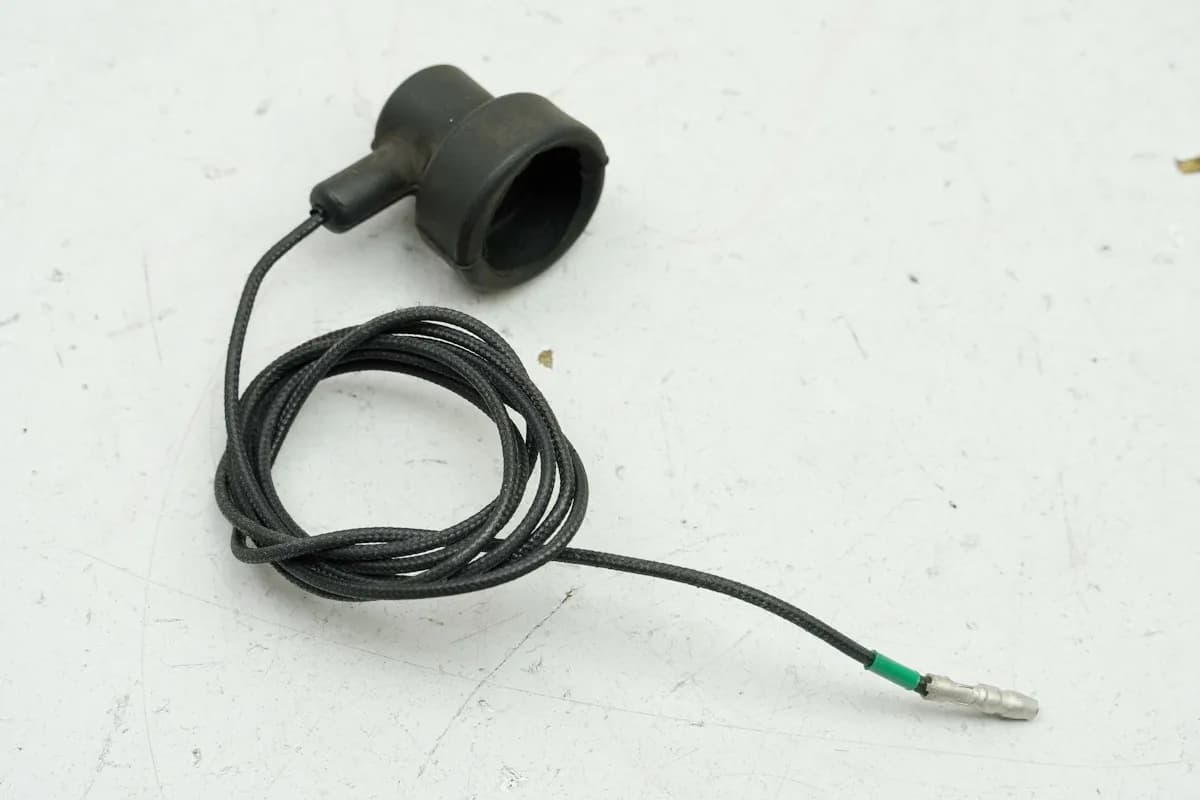 SUZUKI GSF 400 GK75B Bandit Kabel Öldruckschalter