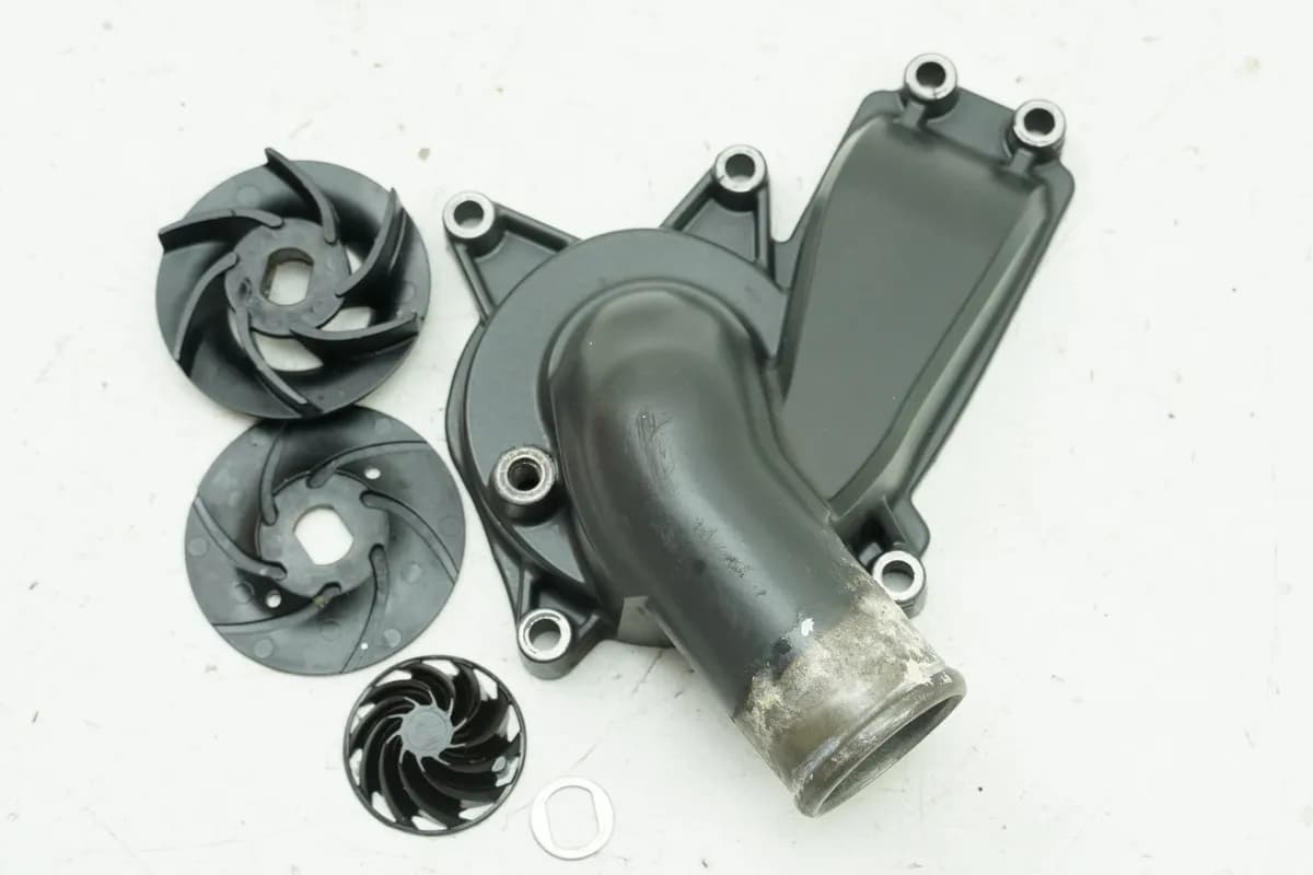 KTM 1290 SUPERDUKE R Wasserpumpendeckel Cover Wasserpumpe Wasserpumpenrad