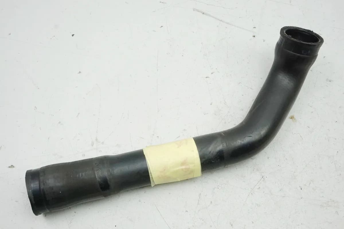 BMW K 100 RS Kühlerschlauch Kühler rechts --> Wasserpumpe Kühlmittelschlauch