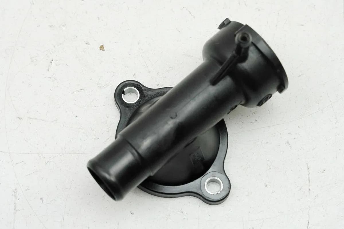 SUZUKI GSF 400 GK75B Bandit Einfüllstutzen Kühler Kühlmittel