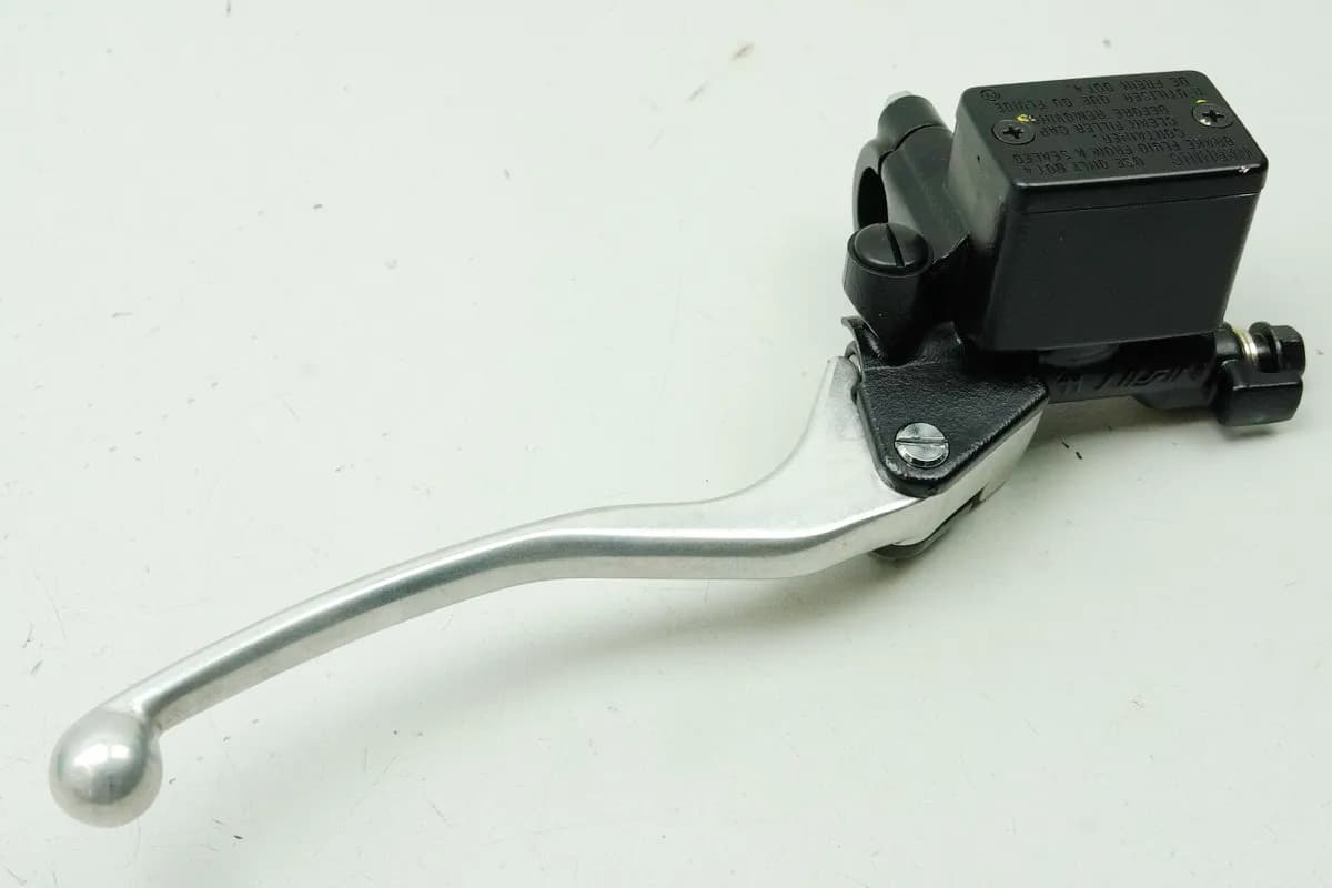 Honda NSS 125 AD JF69 Forza Bremszylinder rechts Bremspumpe Bremshebel Nissin