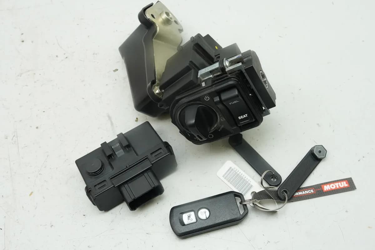 Honda NSS 125 AD JF69 Forza Zündschloß Schloßsatz Steuerteil FOB Schlüssel Box