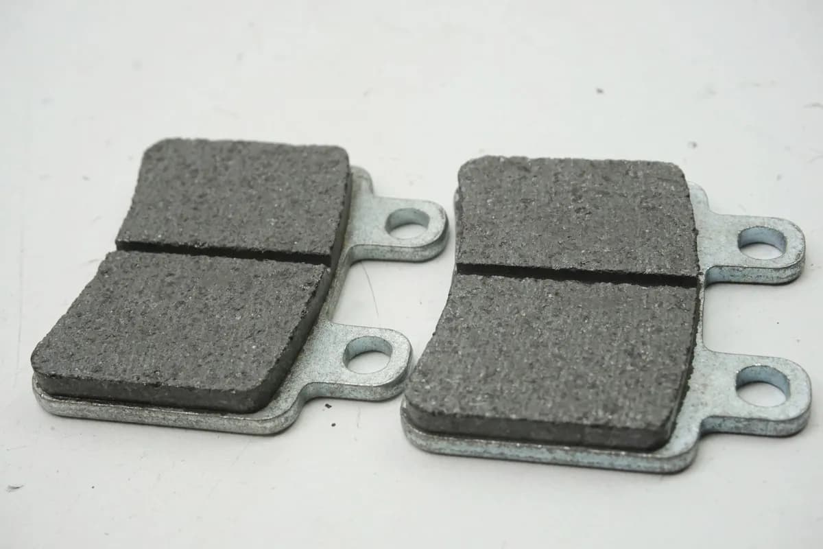 Yamaha Bremsklötze Bremsbeläge original 3D6-F5811-00 XT125R - NEU