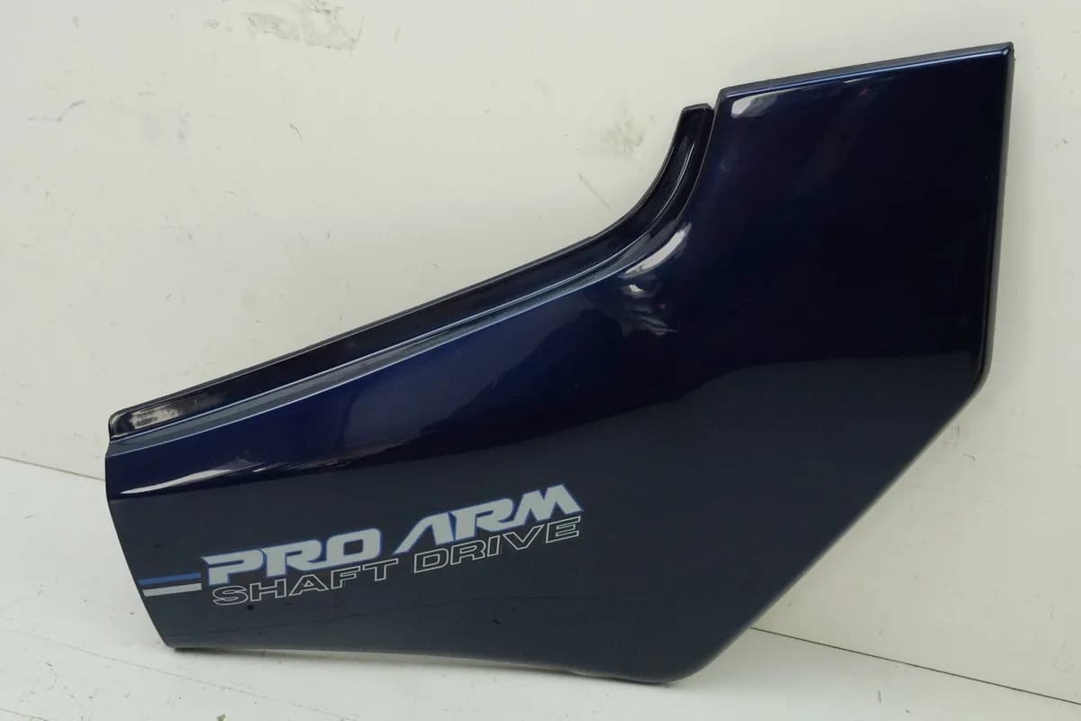 HONDA NTV 650 RC33 REVERE Seitendeckel rechts Abdeckung Rahmen Cover Verkleidung