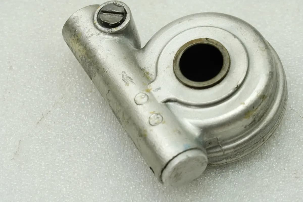 HONDA CB 250 G CB250G Tachoantrieb orig. Tachoschnecke (für Tacho Felge) 74-77