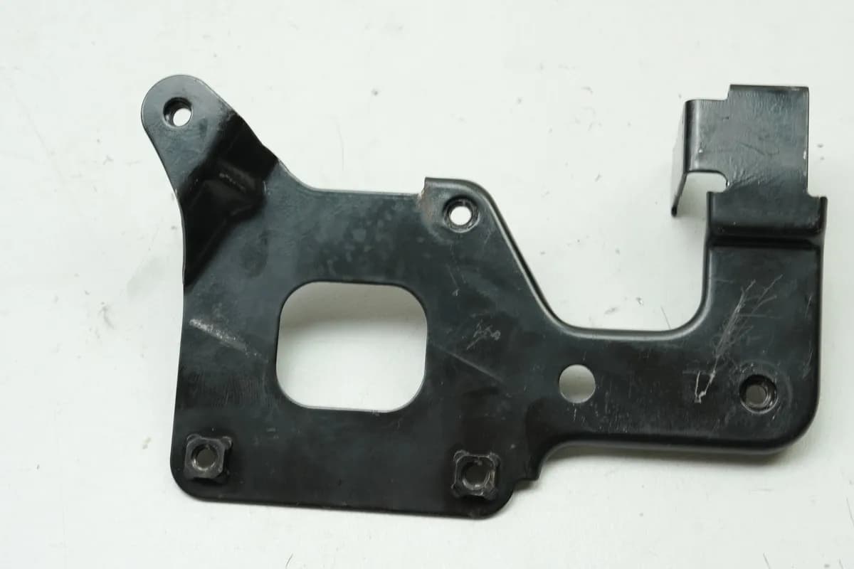 HONDA NTV 650 RC33 REVERE Halterung Laderegler Träger Halteplatte Gleichrichter