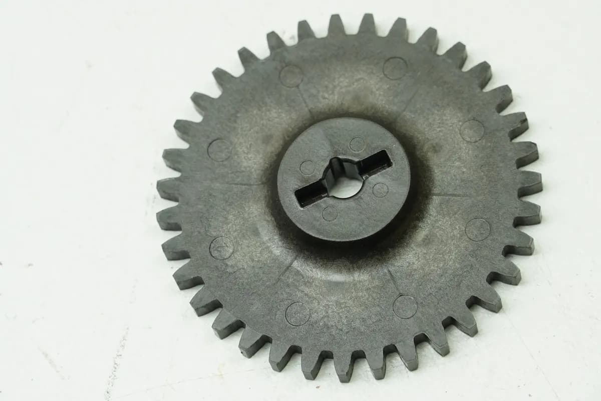 Honda NSS 125 AD JF69 Forza Zahnrad Abtrieb Ölpumpe (für Motor)