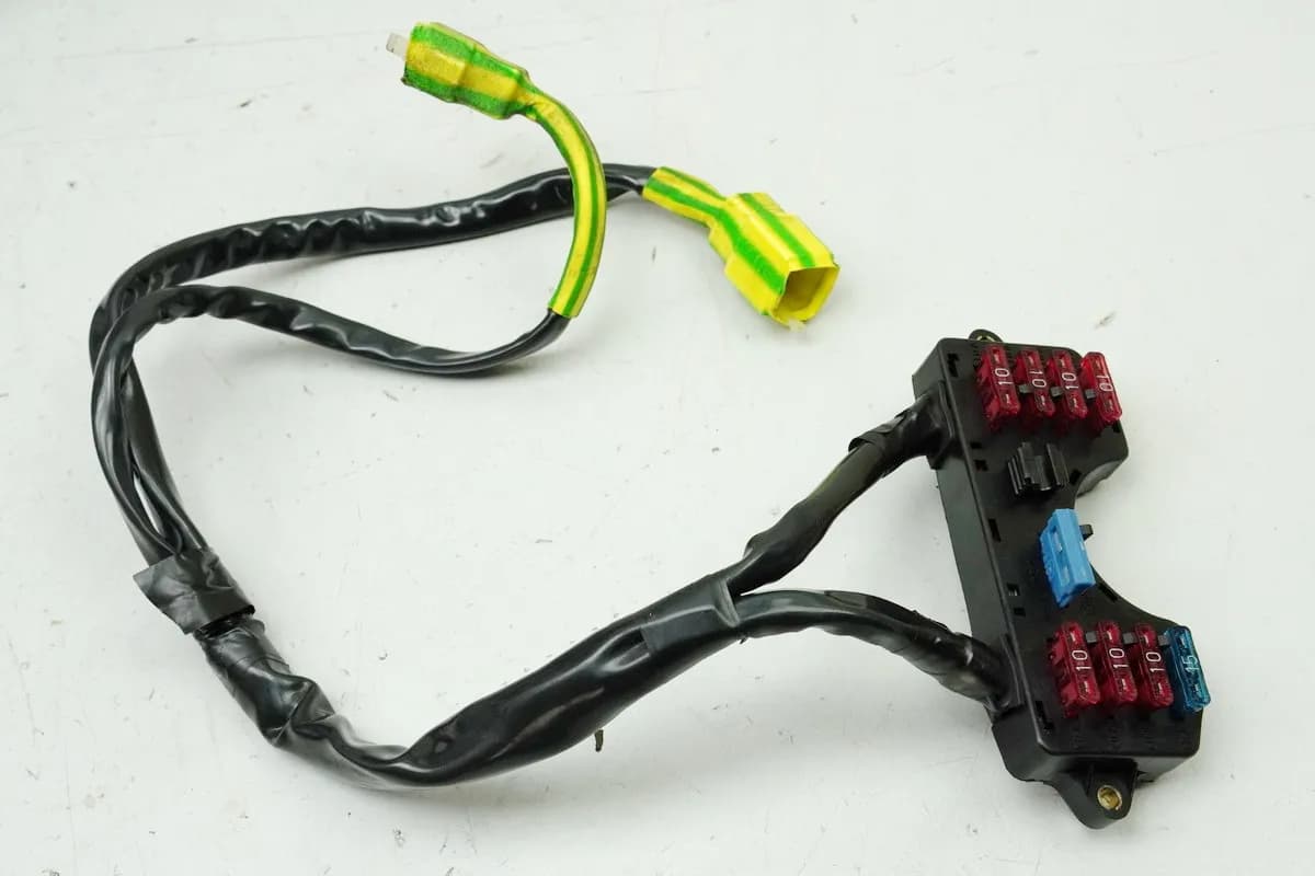 HONDA NTV 650 RC33 REVERE Sicherungskasten Sicherungsbox Fuse Box Platte