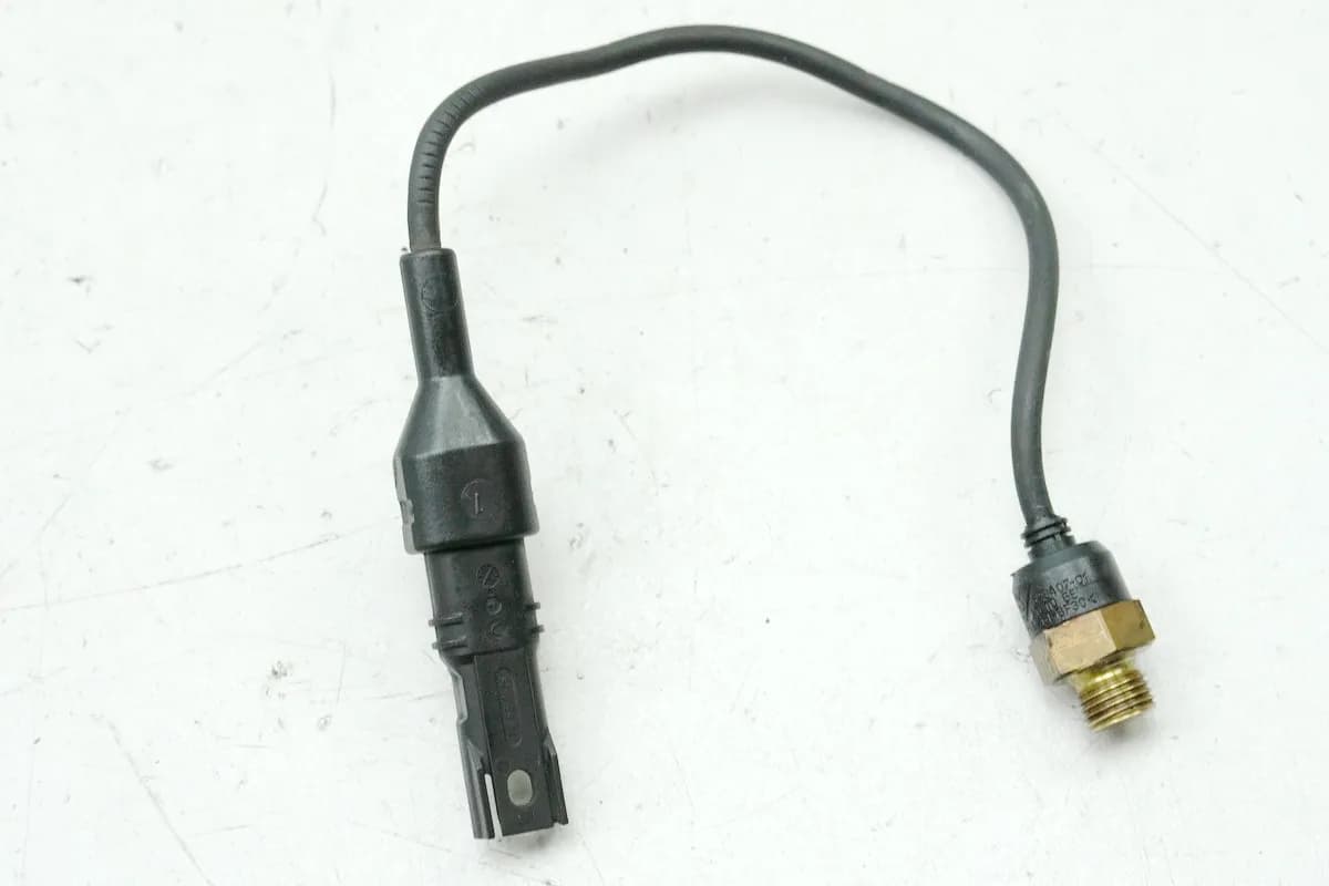 BMW R nine T Urban G/S 0J41 Temperatursensor im Zylinderkopf Temperaturfühler