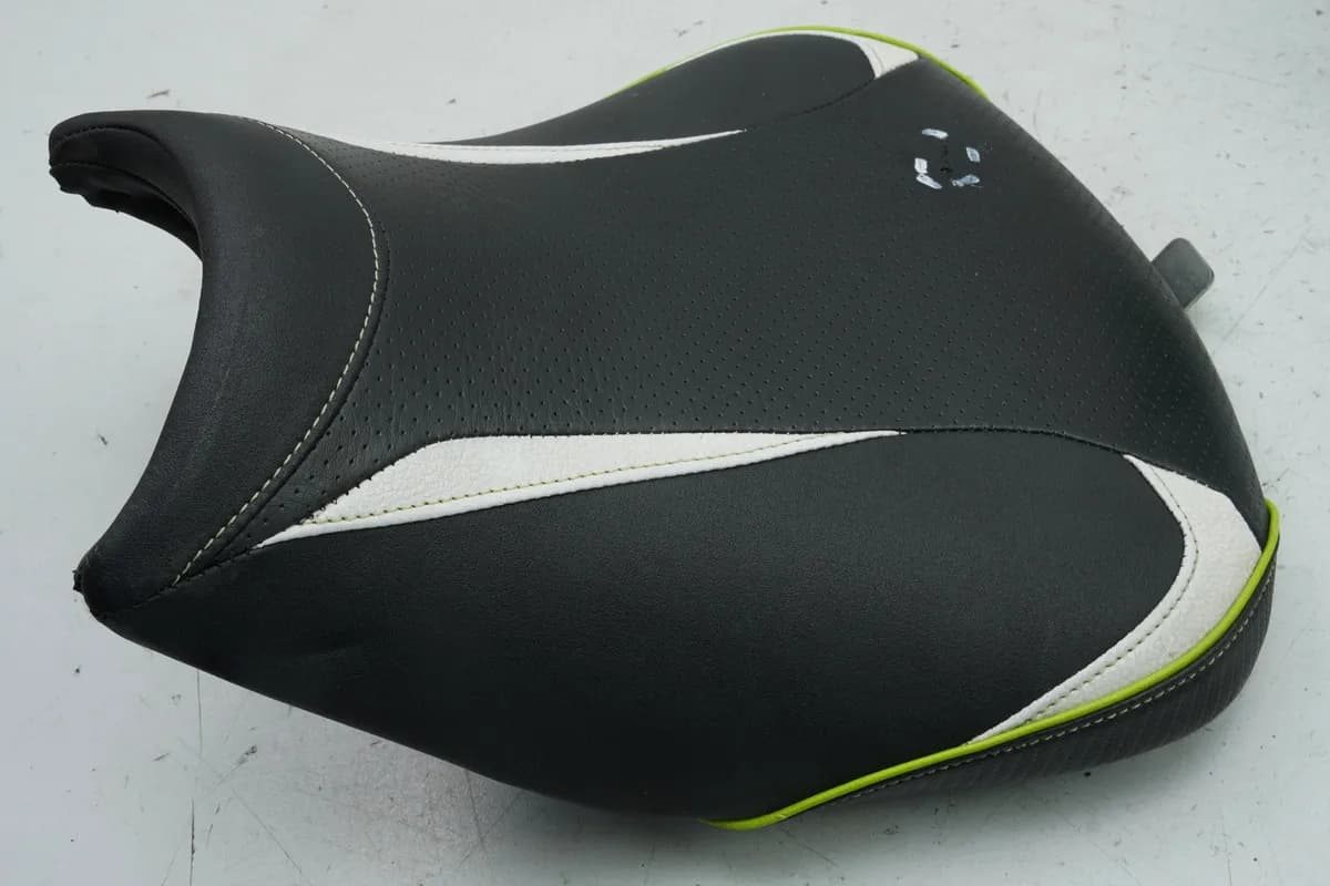 KAWASAKI Z 650 ER650HA2 Fahrersitz Bagster Sitz vorn Sitzbank