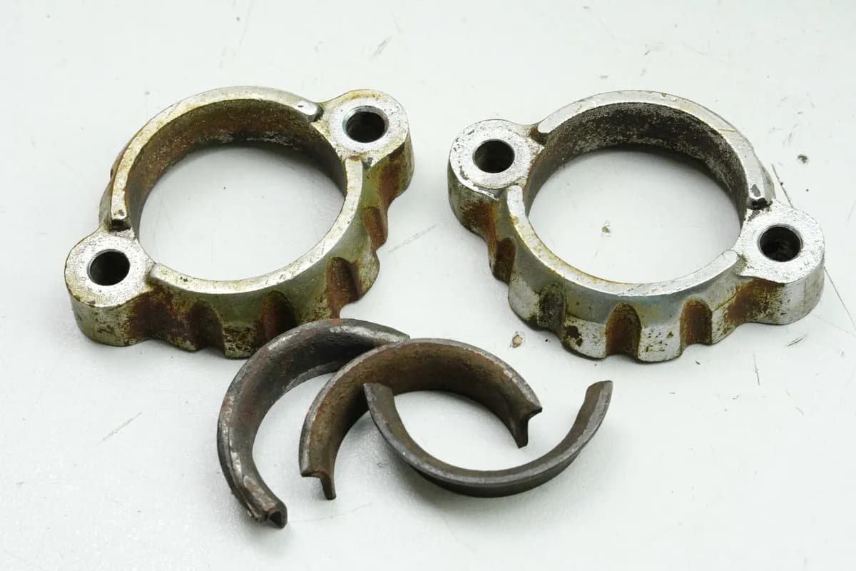 HONDA CB 250 G CB250G Halter Krümmer Schellen Halbmond Flansch Satz Kronen 74-77