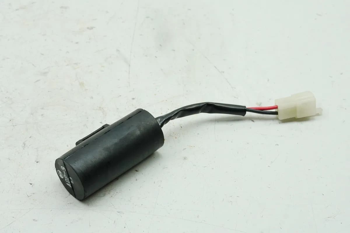 YAMAHA GTS 1000 4BH Widerstand Relais