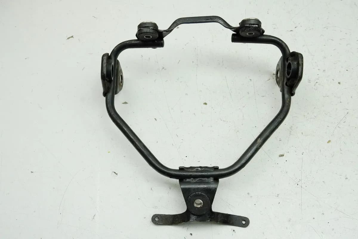 HONDA CB 250 G CB250G Halterung Scheinwerfer Blinker Tacho Träger Gestell 74-77