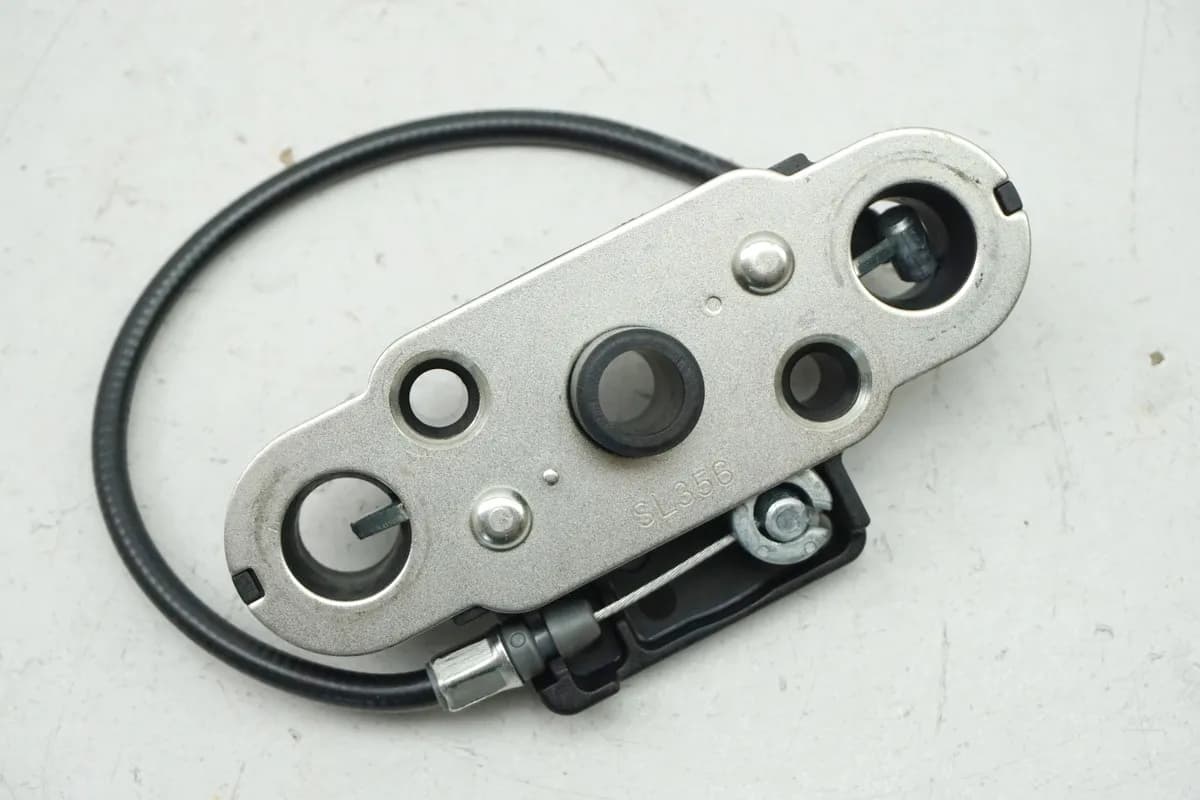 KAWASAKI ZX-10R ABS ZXT00J/J-K VERRIEGELUNG SOZIUSSITZ SEILZUG VERSCHLUß - NEU