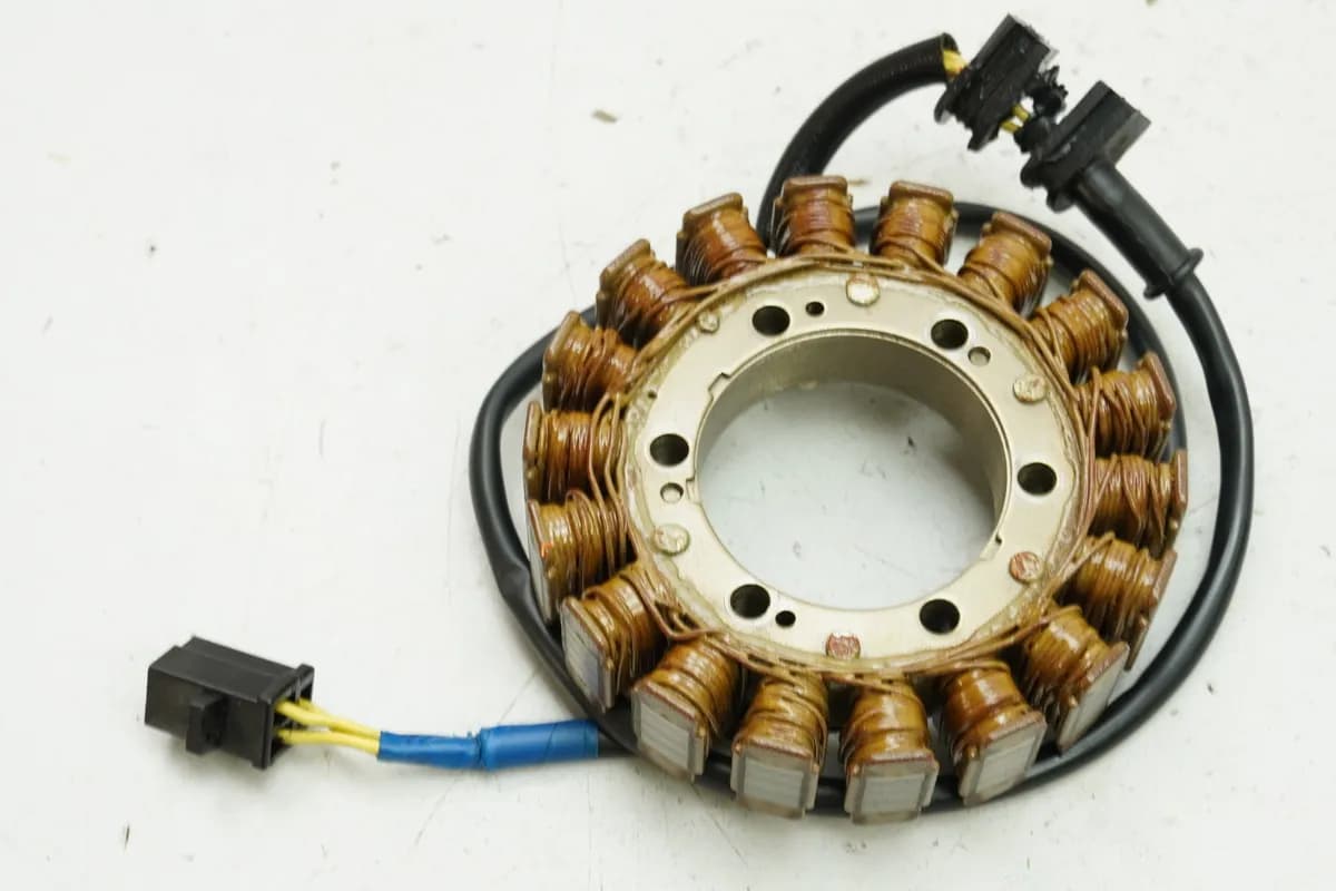 HONDA NTV 650 RC33 REVERE Lima Stator original Lichtmaschine Generator für Motor