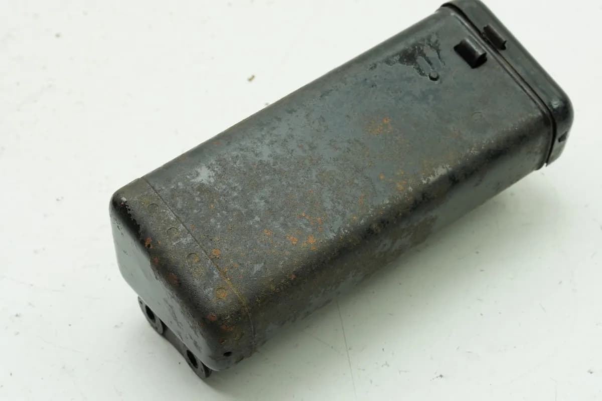 HONDA CB 250 G CB250G Werkzeugkasten Werkzeugbox Tool Box Gehäuse 74-77