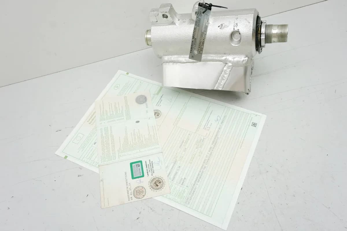 YAMAHA YZF R1 RN01 Rahmen & Brief Rahmenkopf Frame 98-99