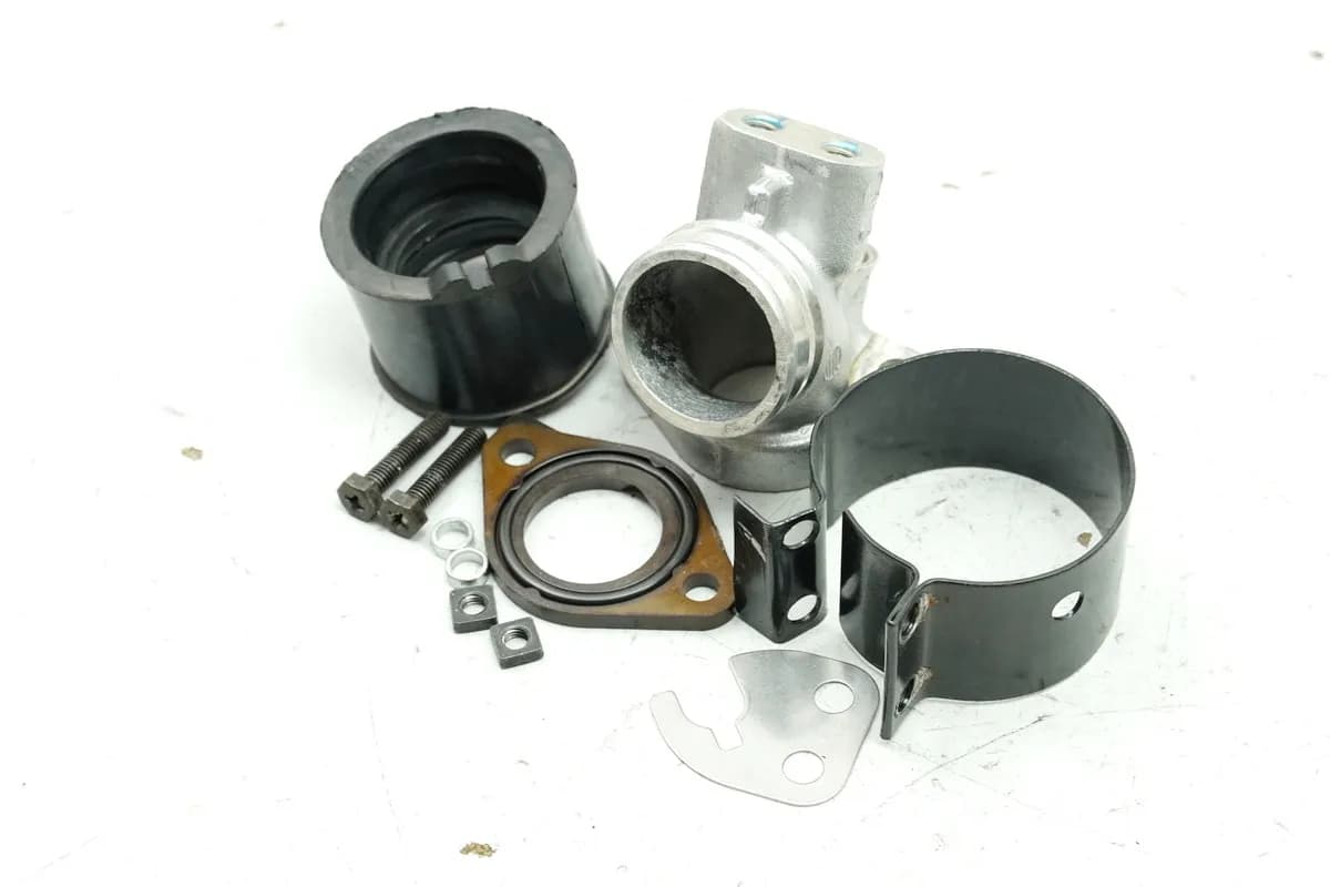 HONDA SH 125 JF23 Ansaugstutzen Einlassrohr Gummi Stutzen Gehäuse Einspritzdüse