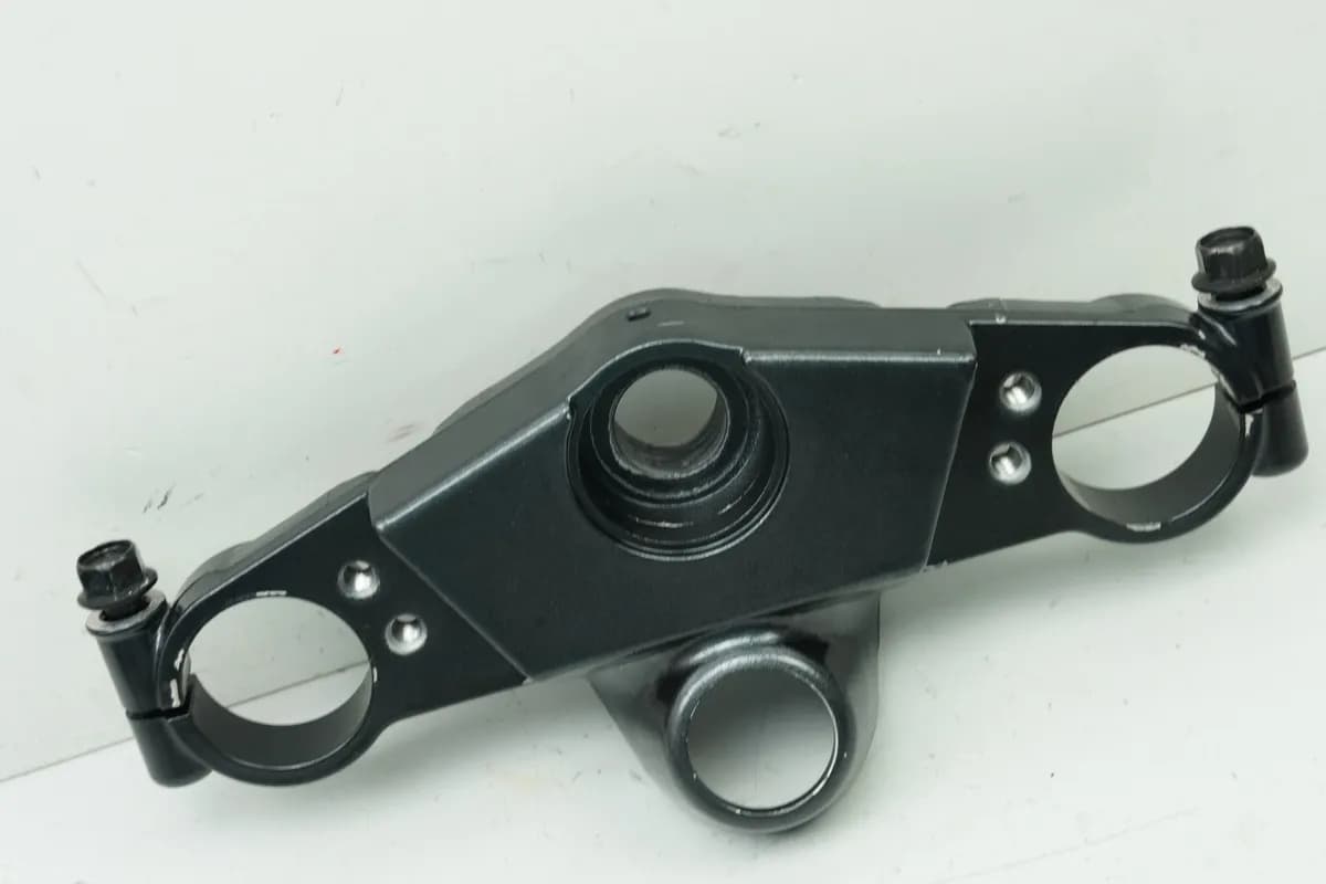 KAWASAKI ZZR 1100 D ZXT10D G Gabelbrücke oben (für Gabel Standrohr Gabelholm)