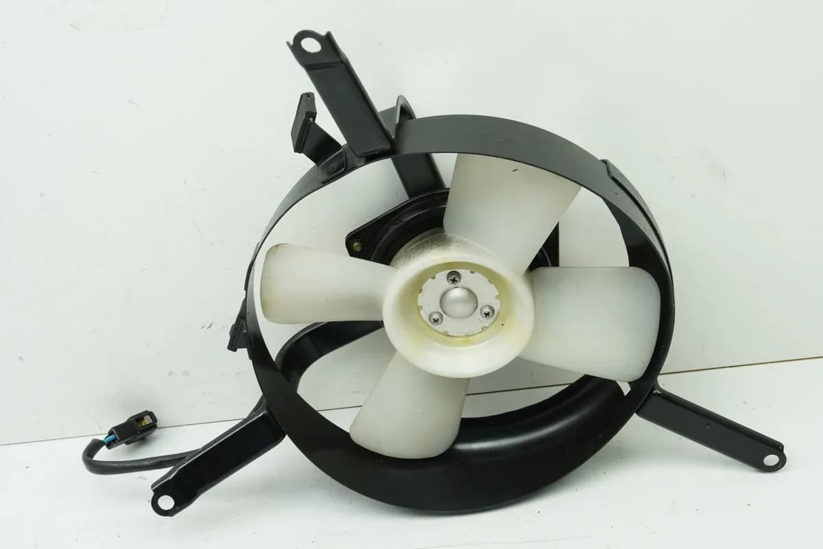 KAWASAKI ZZR 1100 D ZXT10D G  Lüfter Kühler Motor Lüfterrad Kühlerlüfter