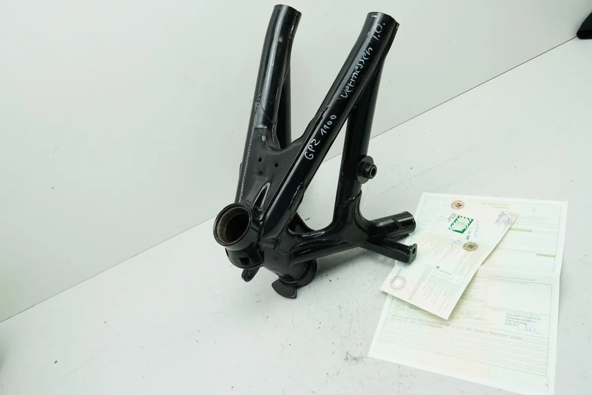 KAWASAKI GPZ 1100 ZXT10E Rahmen & Brief Rahmenkopf Dokumente Plakette Typenschild