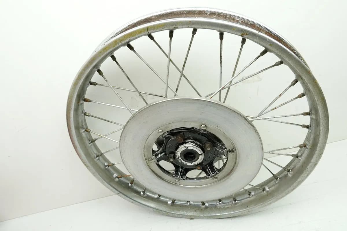 HONDA CB 250 G CB250G Felge vorn Vorderrad Bremsscheibe Vorderradfelge 74-77