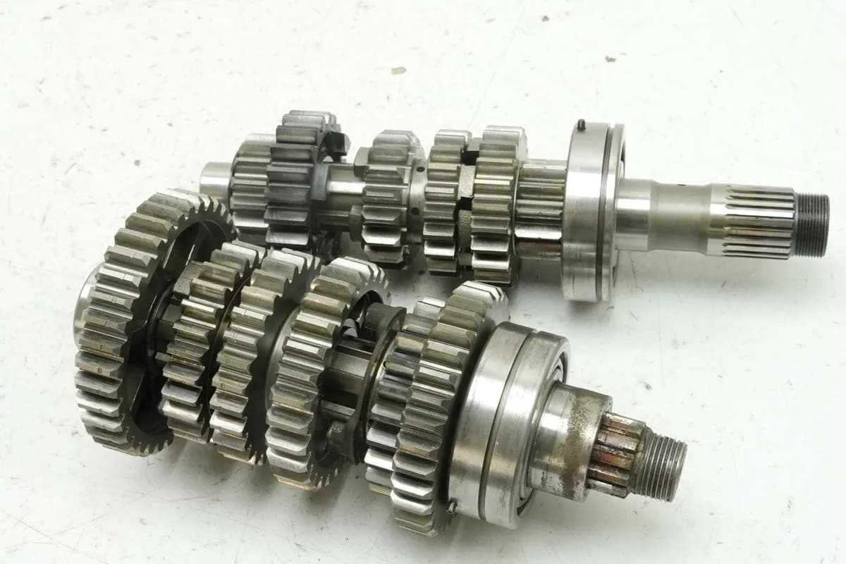 SUZUKI GSX 750 AE INAZUMA Getriebe Getriebewelle Zahnrad Zahnräder (für Motor)