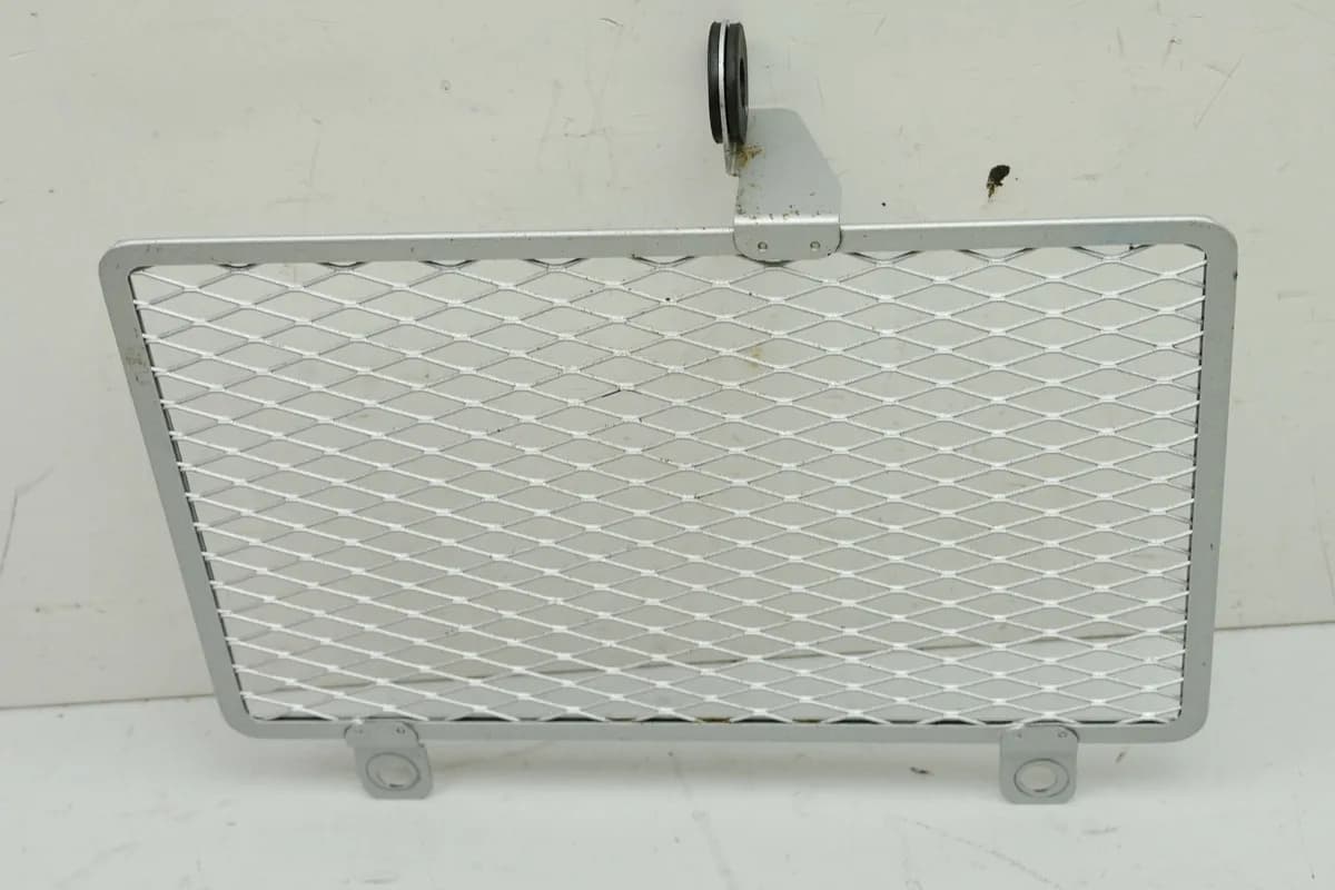 YAMAHA MTN 1000 MT-10 RN78 Abdeckung Ölkühler Gitter Verkleidung Blende 4550 km