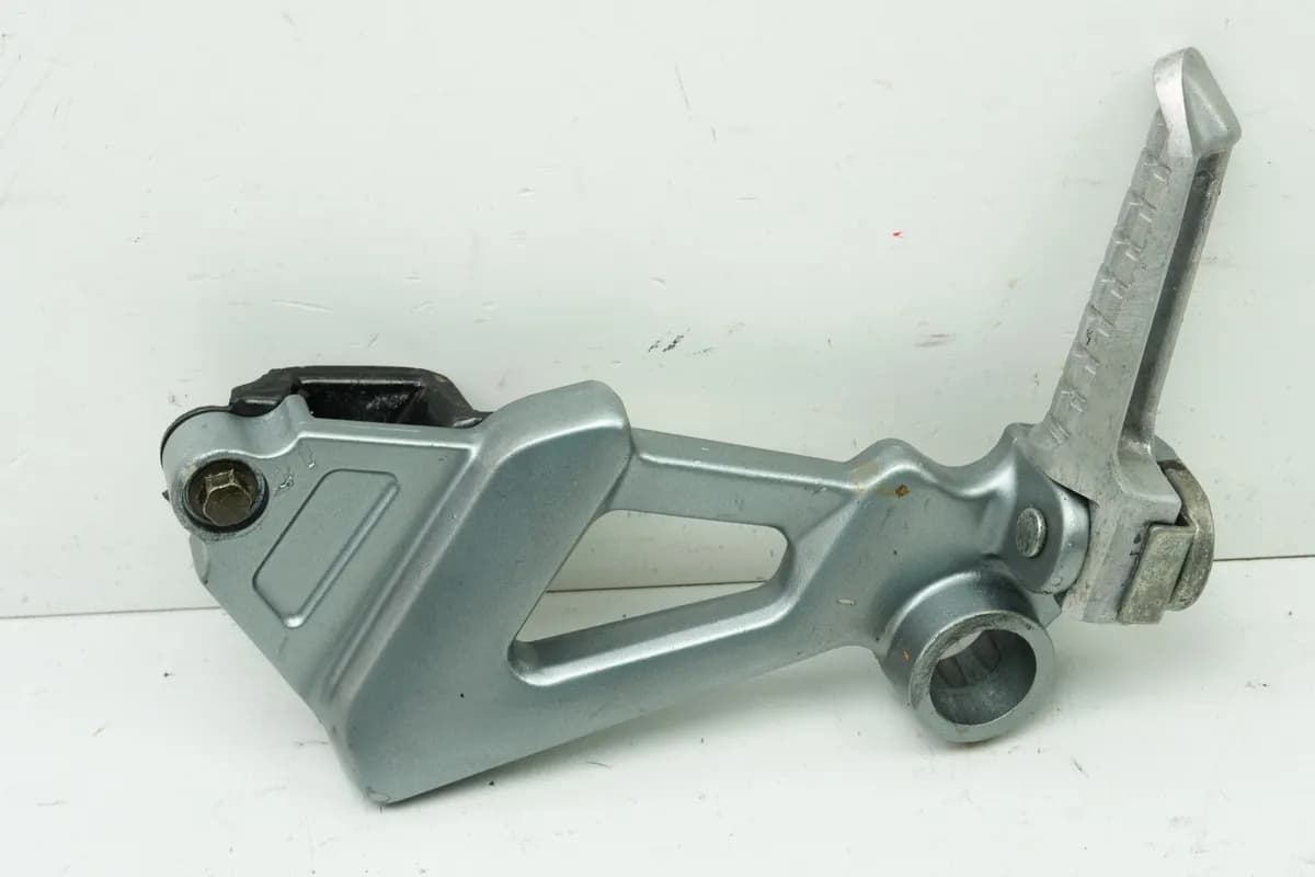 KAWASAKI ZZR 1100 D ZXT10D G Fußrastenanlage Sozius links Halter Fußraste