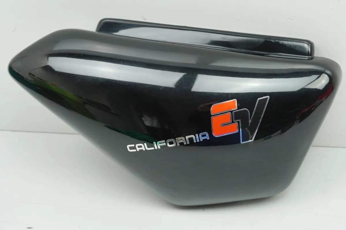 MOTO GUZZI California 1100 EV (KD) Seitendeckel links Abdeckung Cover Blende