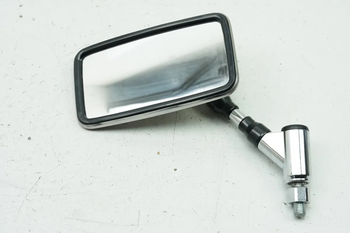 Yamaha XVS 650 4VR 4TR VM02 Dragstar Classic Spiegel links original Rückspiegel