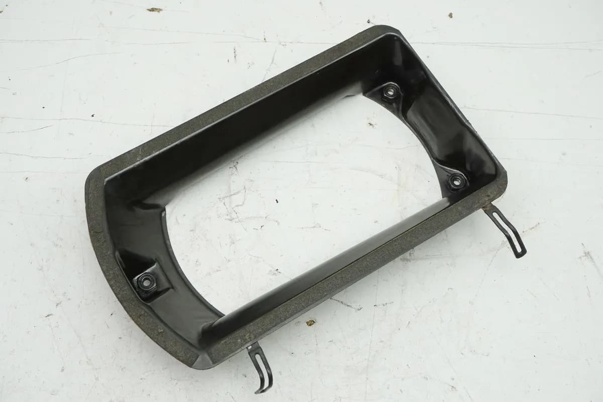 SUZUKI VS 750 VR51A INTRUDER Abdeckung Lüfter Kühler Gehäuse Halter Cover Blende