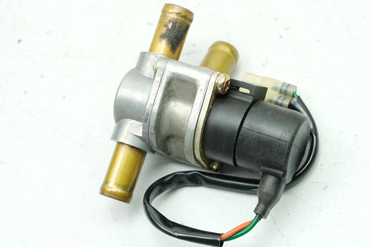 HONDA VFR 800 RC46 C VTEC Sekundärluftventil Ventil Motorentlüftung 02-07