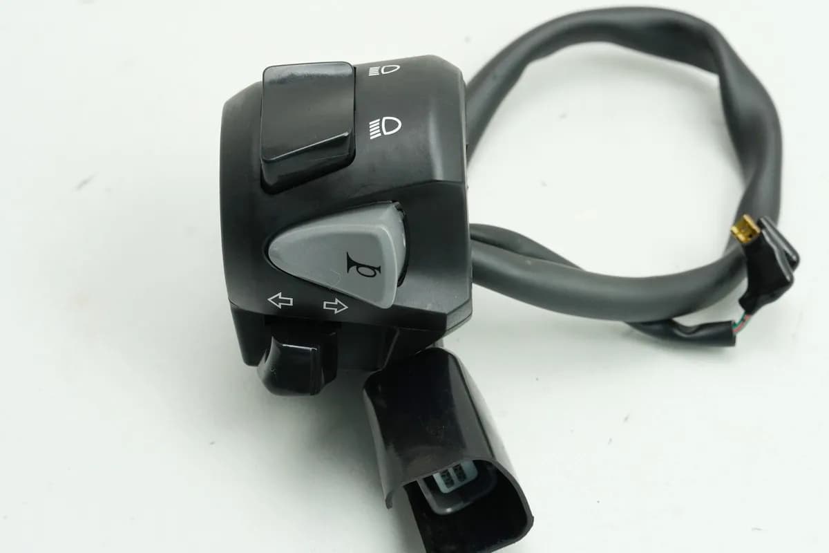 HONDA CB 125 R JC91 Lenkerschalter links Schalter Licht Blinker Kombischalter