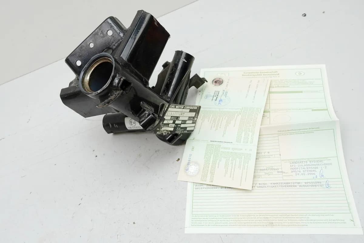 SUZUKI GSX 600 F AJ Rahmen & Brief Rahmenkopf Dokumente Plakette Typenschild