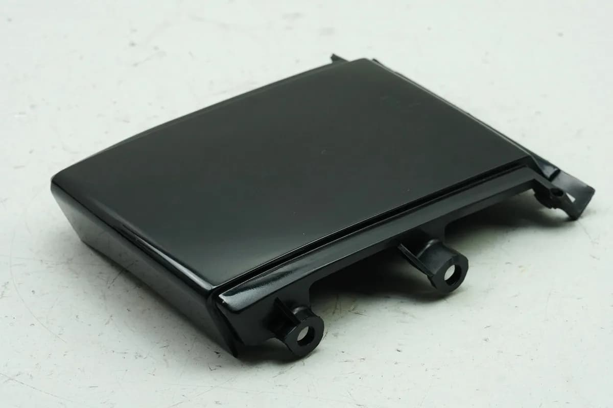 YAMAHA TDM 850 4TX Verkleidung Heck mitte Abdeckung Cover Blende schwarz