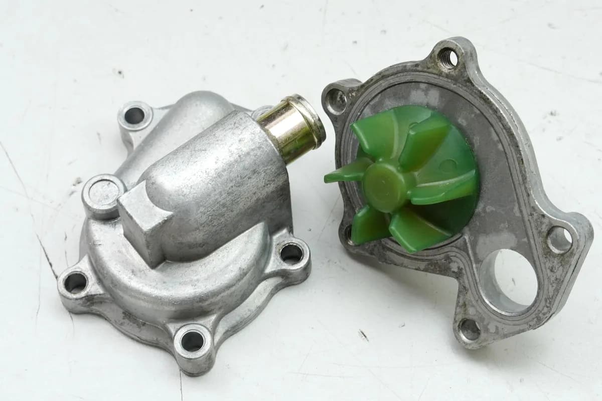SUZUKI AN 400 WVAU BURGMAN Wasserpumpe Flügelrad Motordeckel Water Pump K1 K2
