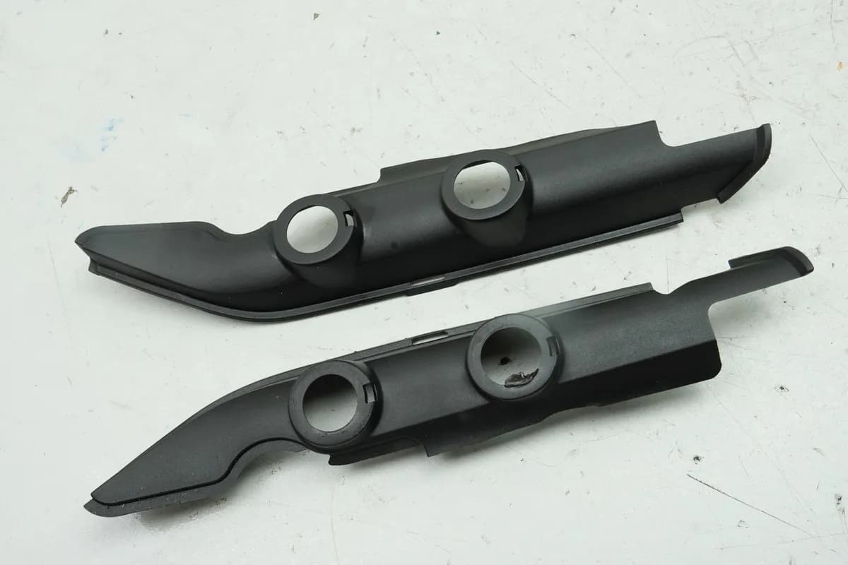 HONDA CB 125 R JC91 Abdeckung Fußrastenanlage hinten Deckel Verkleidung innen