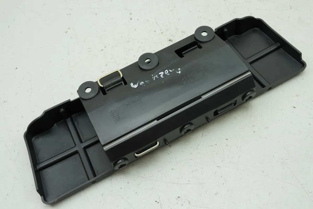 SUZUKI AN 400 WVAU BURGMAN Halter Bordwerkzeug Werkzeugfach Box Aufnahme K1 K2