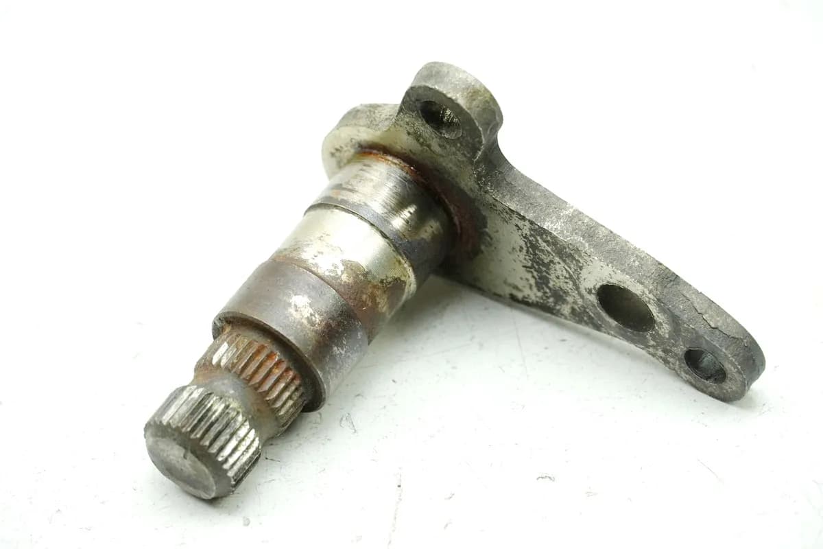 KAWASAKI VN 750 A-D Vulkan Twin Halterung Bremspedal Aufnahme Welle